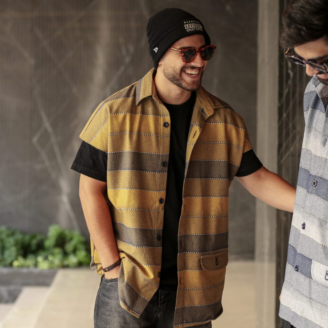 Dashed line shirt